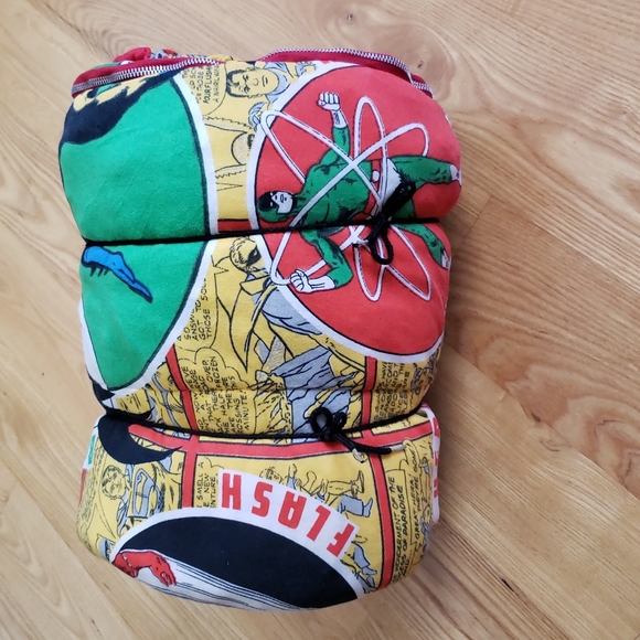 1975 DC Superhero Sleeping Bag - Picture 6 of 6